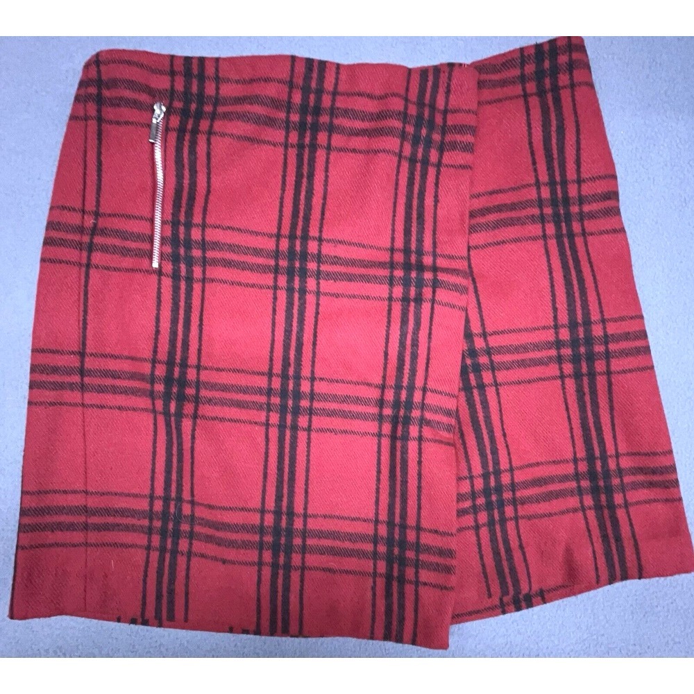 Dalia Mini Skirt 8 Red Black Plaid Wool Blend Lined Zip Pocket Casual Schoolgirl